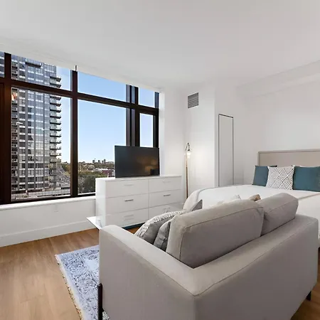 Brooklyn Serenity - Luxe Comfort With Top Amenities